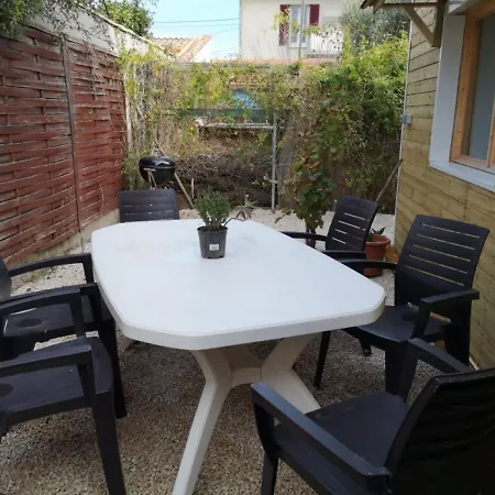Le Petit De Shantay Youstay Apartment
